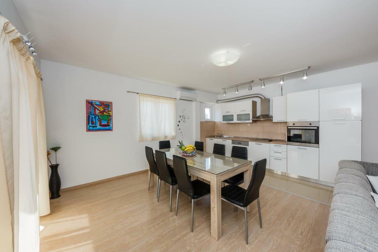 ספליט Apartments Selak מראה חיצוני תמונה