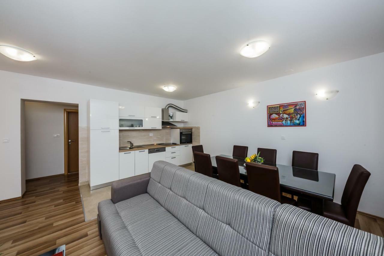 ספליט Apartments Selak מראה חיצוני תמונה
